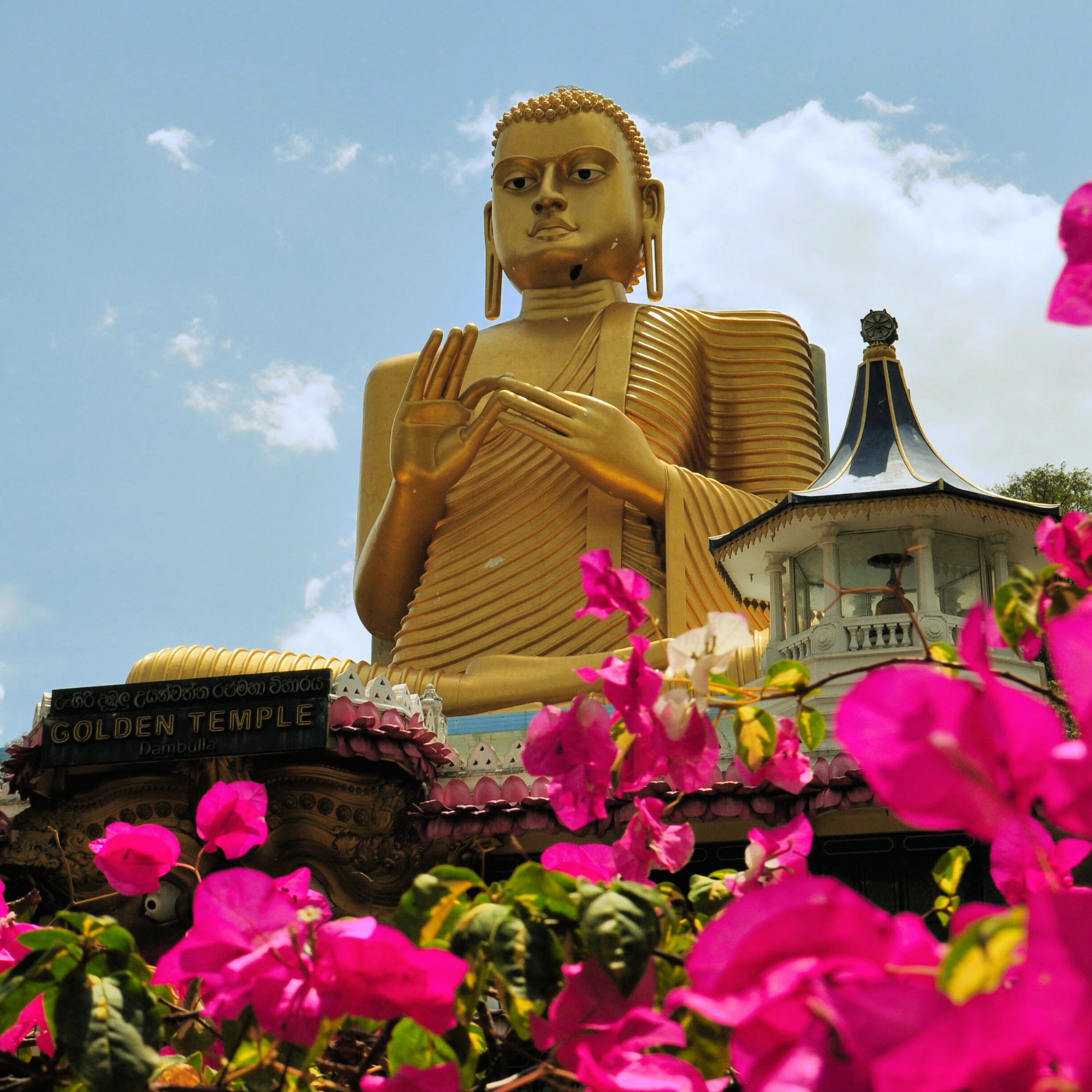 Day 03 | Sigiriya – Dambulla – Kandy (Distance: 30 KM | Travel Time: 30 Min | Sightseeing – Dambulla Cave Temple, Spice Garden)